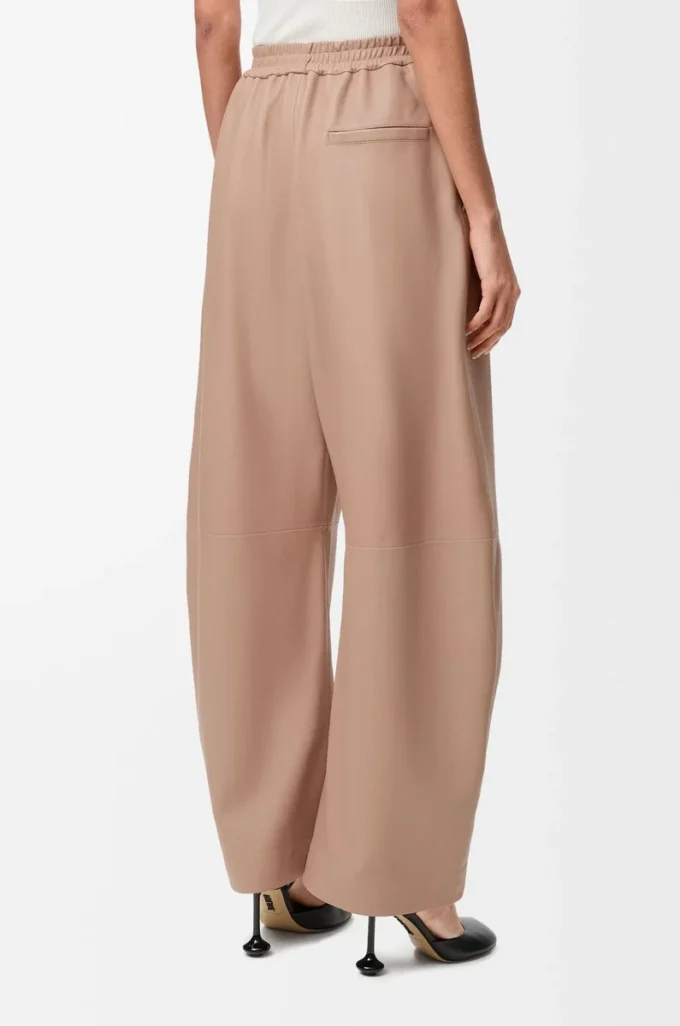 Pantaloni a zampa in pelle di agnello nappa Beige Pantaloni a zampa in pelle di agnello nappa Beige