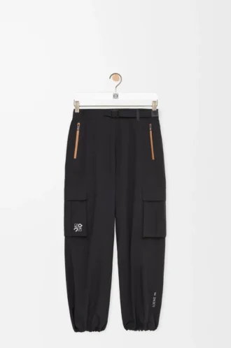 Pantaloni cargo in tessuto tecnico nero