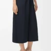 Pantaloni corti con cintura in lana blu navy