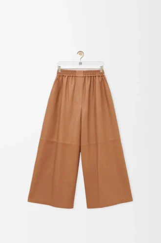 Pantaloni cropped in nappa di agnello color caramello