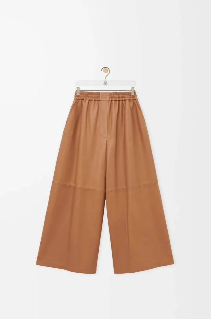 Pantaloni cropped in nappa di agnello color caramello
