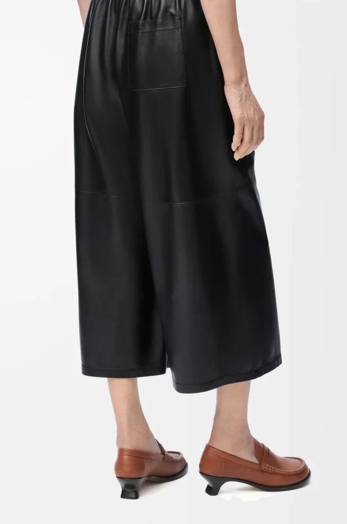 Pantaloni cropped in pelle di agnello nappa Nero