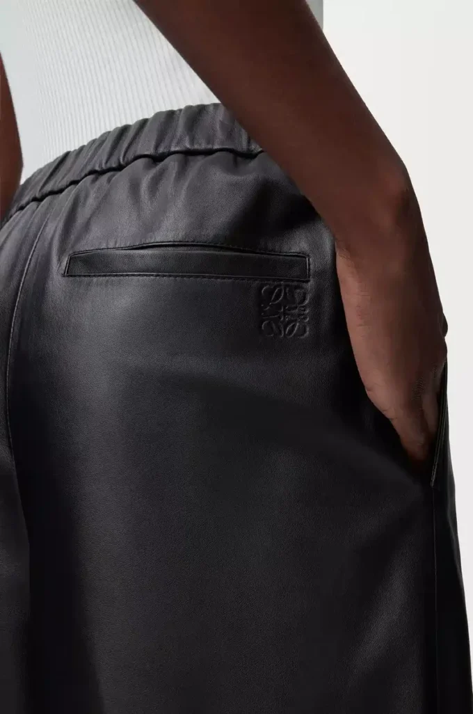 Pantaloni cropped in pelle di agnello nappa Nero