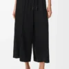 Pantaloni cropped in viscosa elasticizzata Nero
