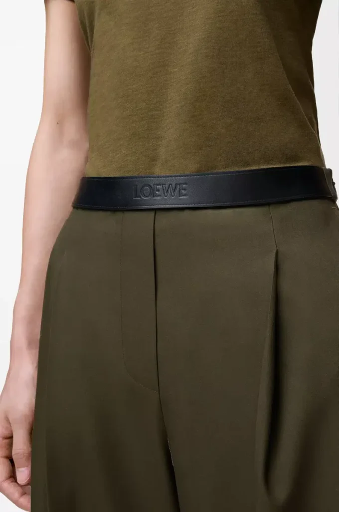 Pantaloni in lana verde kaki Pantaloni in lana verde kaki