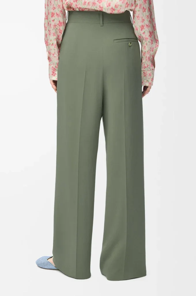 Pantaloni in viscosa elasticizzata verde kaki chiaro