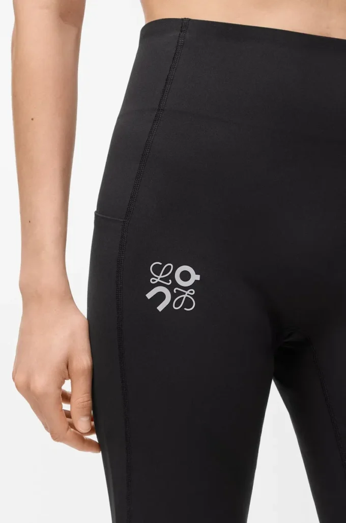 Pantaloni morbidi a zampa in jersey tecnico nero