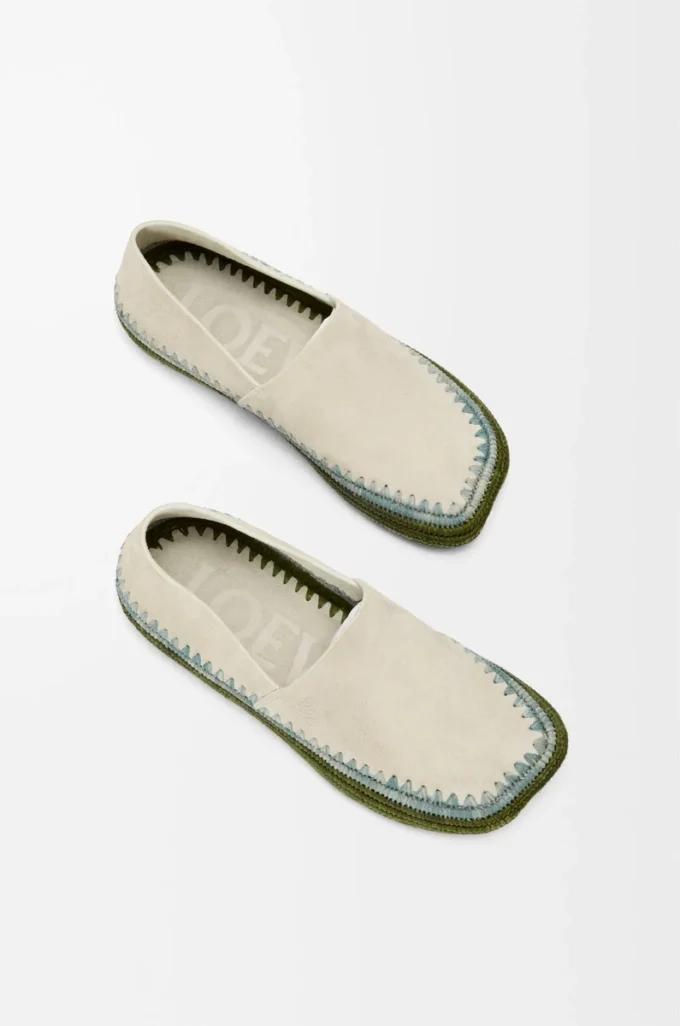 Pantofola Rio in pelle scamosciata e rafia Grigio chiaro Pantofola Rio in pelle scamosciata e rafia Grigio chiaro