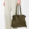 Pochette Flamenco grande in pelle di vitello nappa Dark Khaki Pochette Flamenco grande in pelle di vitello nappa Dark Khaki