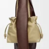 Pochette Flamenco grande in pelle di vitello nappa verde argilla Pochette Flamenco grande in pelle di vitello nappa verde argilla