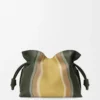 Pochette Flamenco Landscape media in pelle di vitello nappa Bottle Green/Ochre