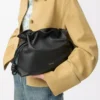 Pochette Flamenco media in pelle di vitello nappa Black Pochette Flamenco media in pelle di vitello nappa Black