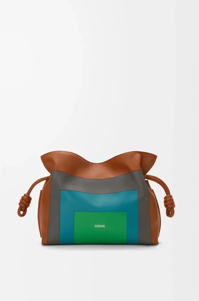 Pochette Flamenco media in pelle di vitello nappa Caramel/Bright Green