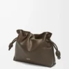 Pochette Flamenco media in pelle di vitello nappa Chocolate Pochette Flamenco media in pelle di vitello nappa Chocolate