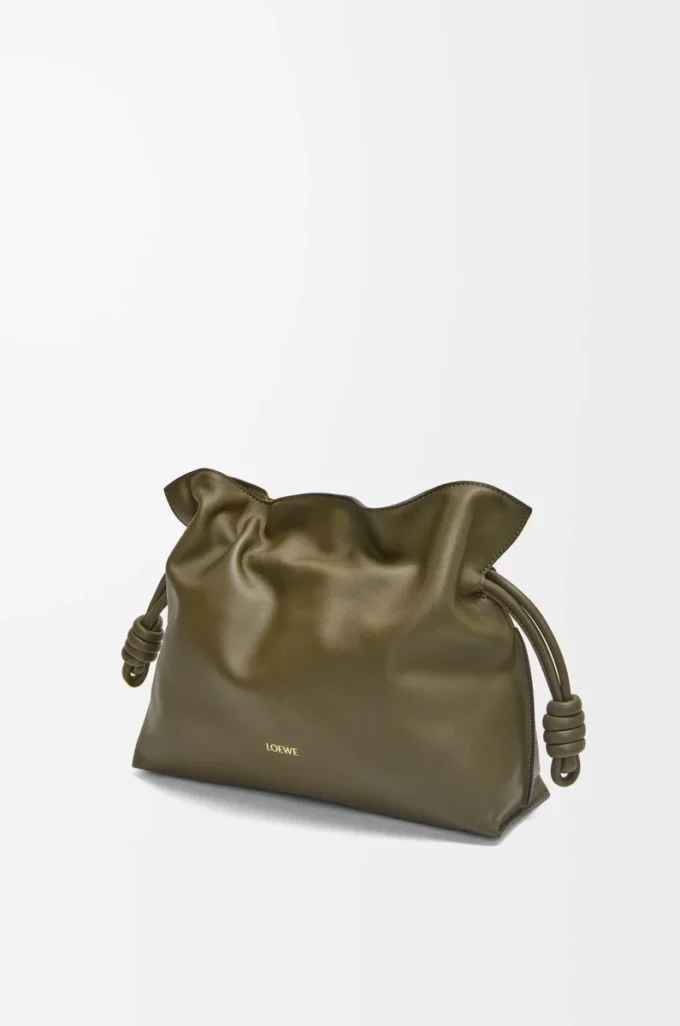 Pochette Flamenco media in pelle di vitello nappa Dark Khaki Pochette Flamenco media in pelle di vitello nappa Dark Khaki
