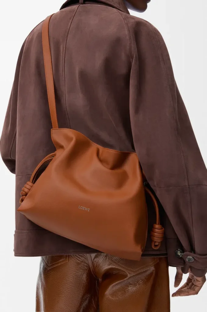 Pochette Flamenco media in pelle di vitello nappa Squirrel Pochette Flamenco media in pelle di vitello nappa Squirrel