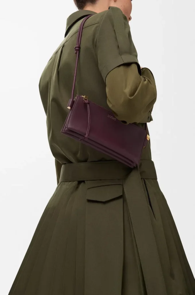 Pochette Joya in pelle di vitello nappa Dark Burgundy Pochette Joya in pelle di vitello nappa Dark Burgundy