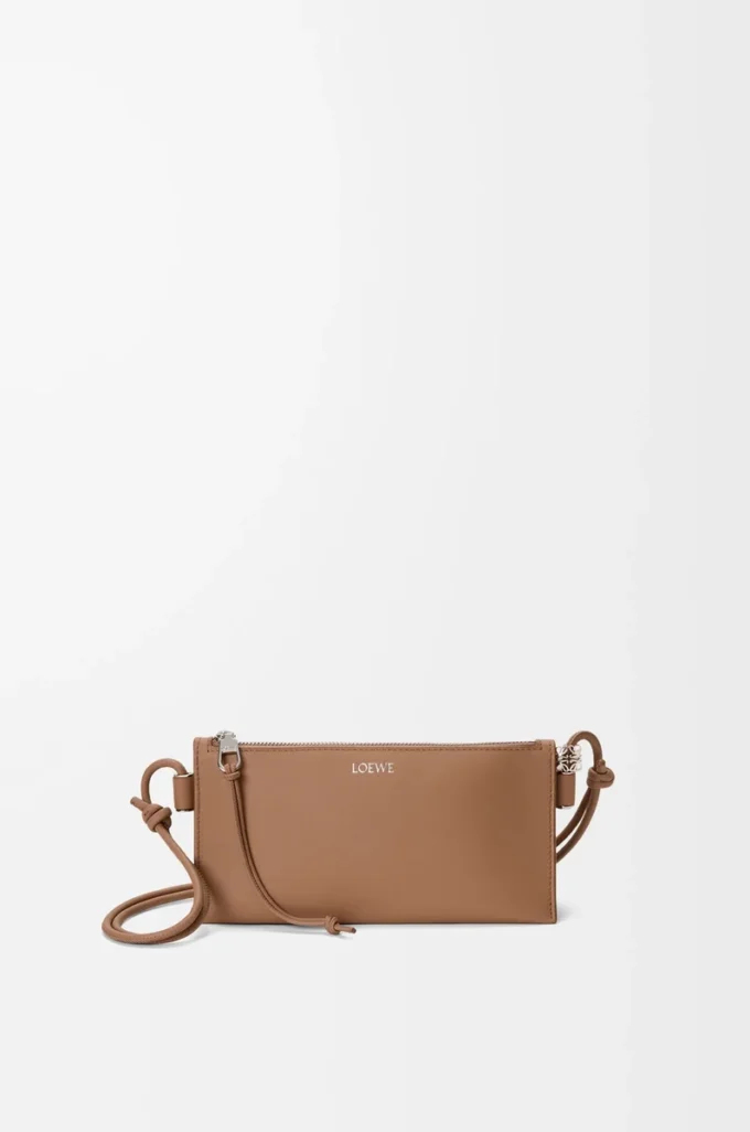Pochette Joya in pelle di vitello nappa Mocha