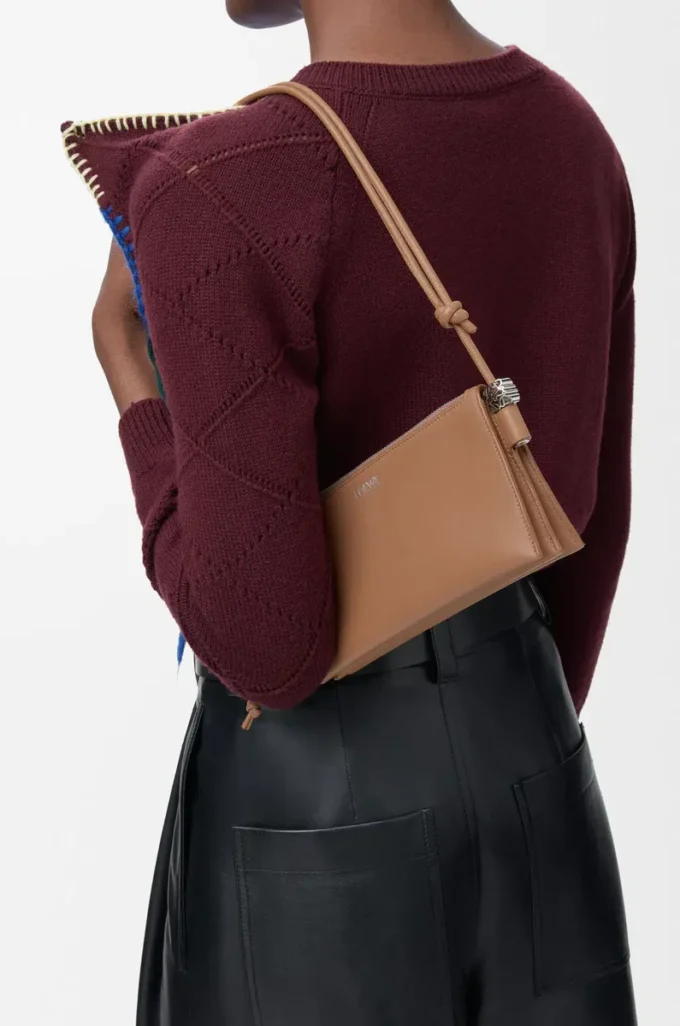 Pochette Joya in pelle di vitello nappa Mocha