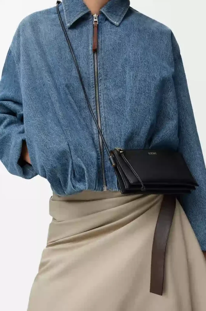 Pochette Joya in pelle di vitello nappa nera