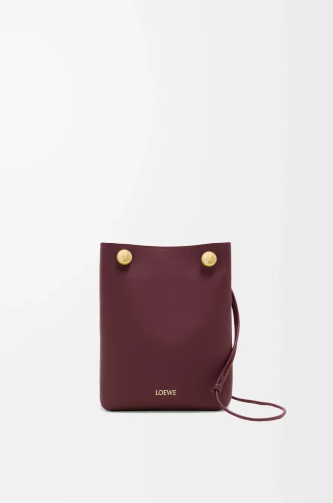 Pochette Pebble in morbida pelle di vitello Dark Burgundy Pochette Pebble in morbida pelle di vitello Dark Burgundy