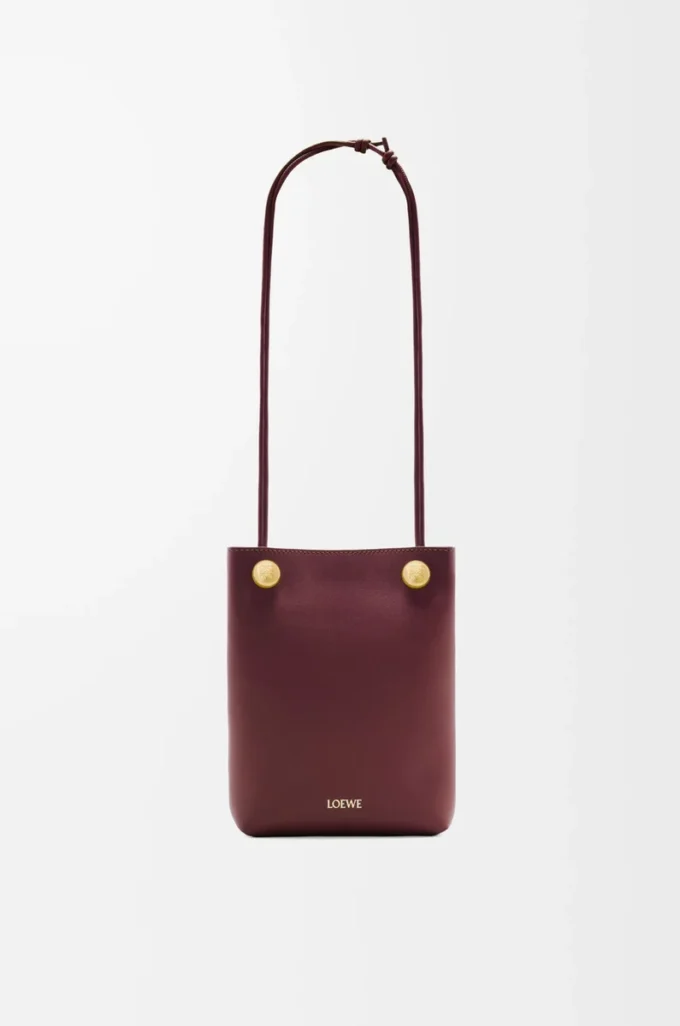 Pochette Pebble in morbida pelle di vitello Dark Burgundy Pochette Pebble in morbida pelle di vitello Dark Burgundy