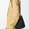 Pochette Pebble in morbida pelle di vitello nera