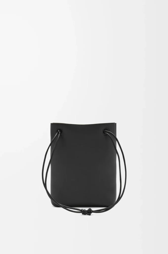 Pochette Pebble in morbida pelle di vitello nera
