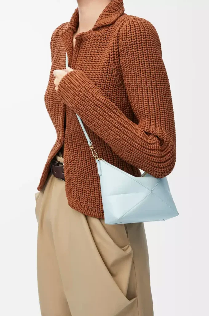 Pochette Puzzle Fold in pelle di vitello nappa lucida Blue Iceberg Pochette Puzzle Fold in pelle di vitello nappa lucida Blue Iceberg