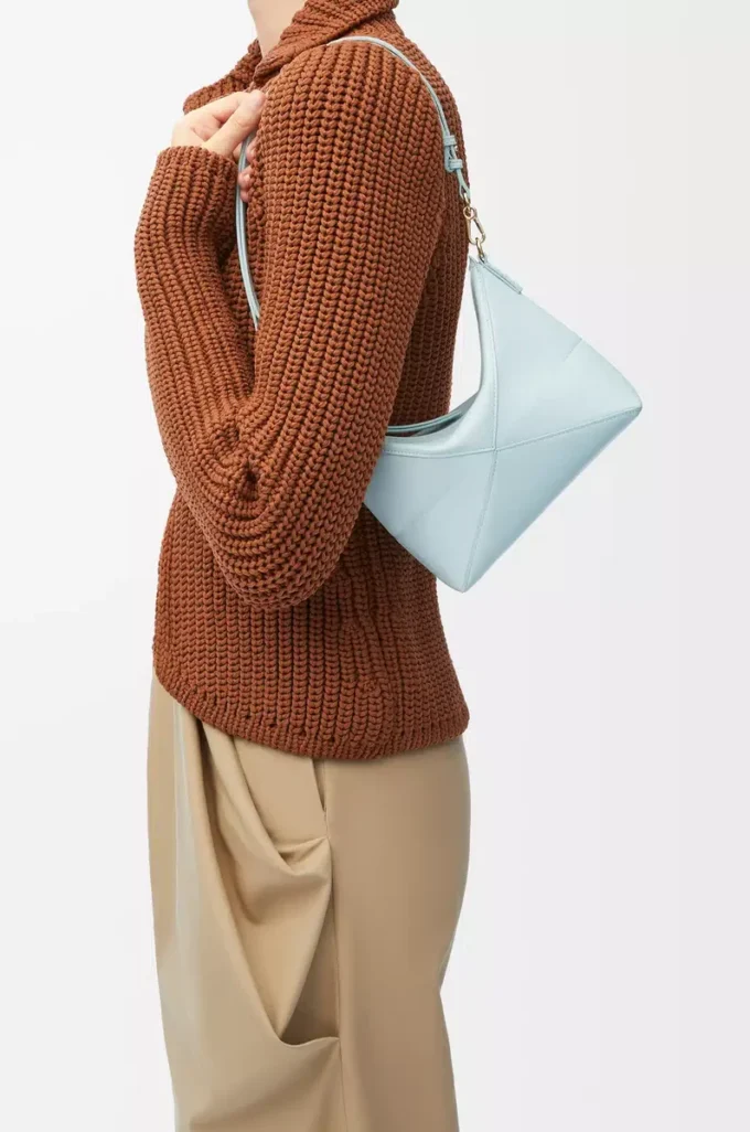 Pochette Puzzle Fold in pelle di vitello nappa lucida Blue Iceberg Pochette Puzzle Fold in pelle di vitello nappa lucida Blue Iceberg