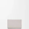 Porta biglietti da visita Anagram in pelle di vitello martellata Light Ghost Grey Porta biglietti da visita Anagram in pelle di vitello martellata Light Ghost Grey