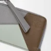Portacarte e monete Puzzle in pelle di vitello classica marrone invernale/grigio cenere Portacarte e monete Puzzle in pelle di vitello classica marrone invernale/grigio cenere