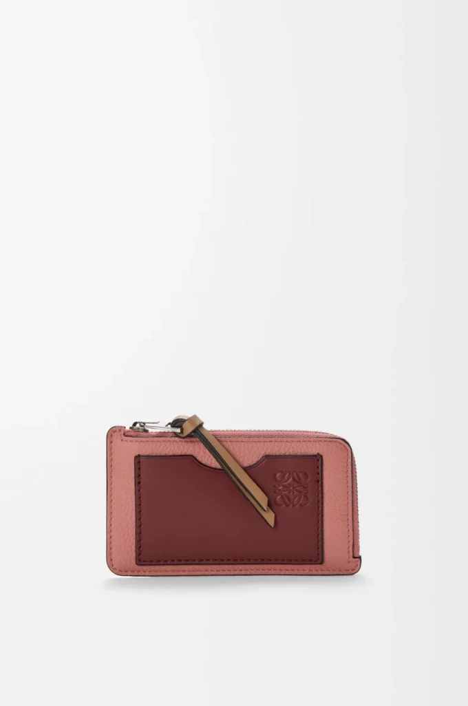 Portacarte e portamonete in morbida pelle di vitello martellata Blush/Mahogany Portacarte e portamonete in morbida pelle di vitello martellata Blush/Mahogany