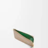 Portacarte e portamonete Knot in pelle di vitello nappa lucida Sand/Tropical Green Portacarte e portamonete Knot in pelle di vitello nappa lucida Sand/Tropical Green