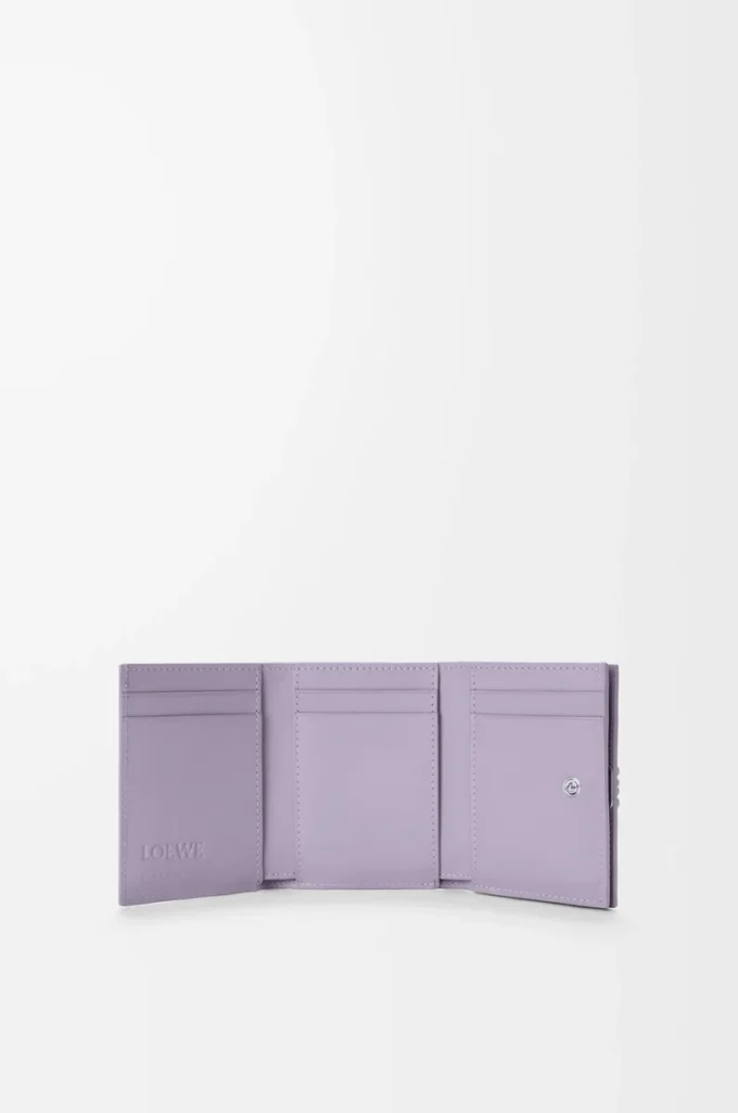 Portafoglio a tre ante Anagram in pelle di vitello martellata Dirty Mauve Portafoglio a tre ante Anagram in pelle di vitello martellata Dirty Mauve