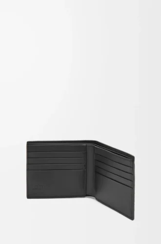 portafoglio bifold in morbida pelle di vitello martellata nero 2 330x498 - Portafoglio bifold in morbida pelle di vitello martellata Nero