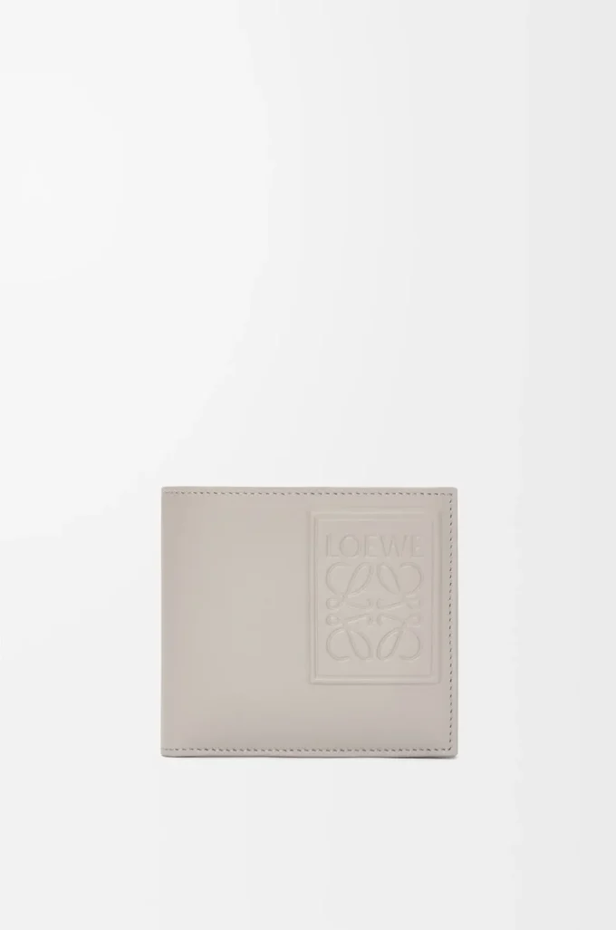 Portafoglio bifold in pelle di vitello satinata grigio conchiglia