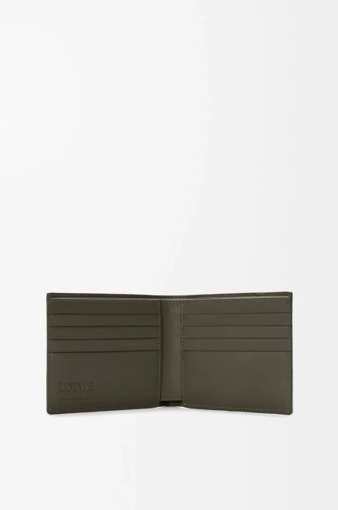 Portafoglio bifold Puzzle in classica pelle di vitello Dark Khaki Portafoglio bifold Puzzle in classica pelle di vitello Dark Khaki
