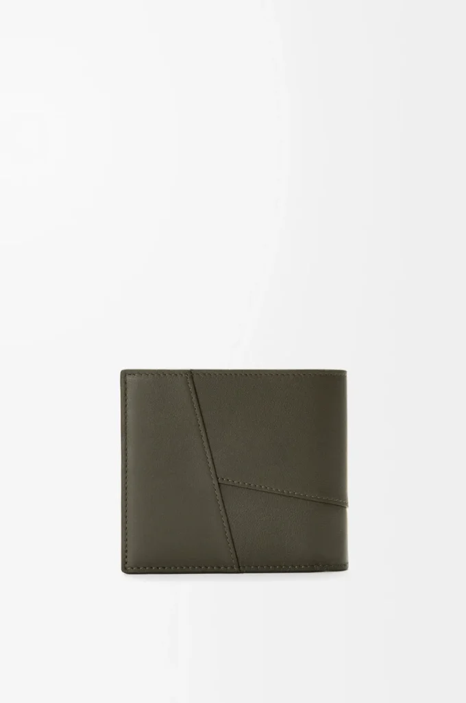 Portafoglio bifold Puzzle in classica pelle di vitello Dark Khaki Portafoglio bifold Puzzle in classica pelle di vitello Dark Khaki