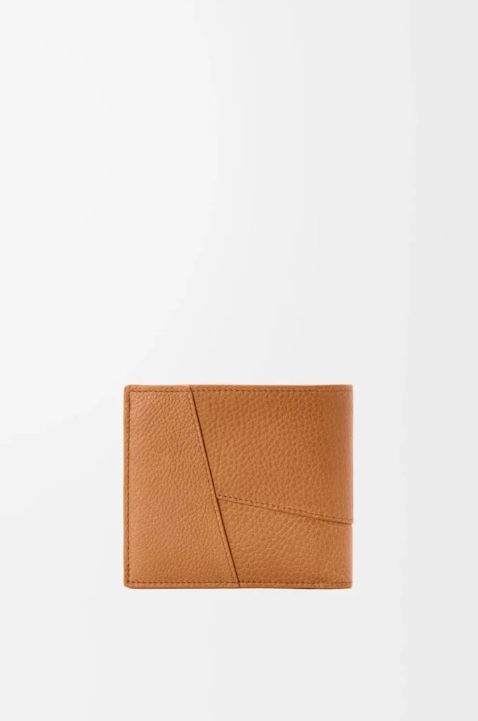 Portafoglio bifold Puzzle in morbida pelle di vitello martellata Light Canyon Brown Portafoglio bifold Puzzle in morbida pelle di vitello martellata Light Canyon Brown