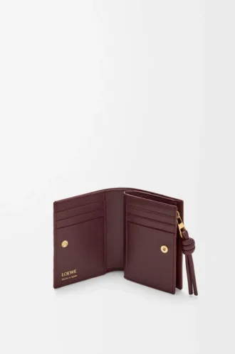 Portafoglio compatto con nodo in pelle di anguilla Dark Burgundy