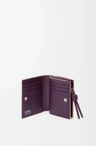 Portafoglio compatto Knot in pelle di vitello nappa lucida Clay/Plum