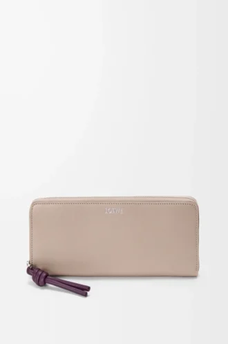 Portafoglio con chiusura a zip e nodo in pelle di vitello nappa lucida Clay/Plum