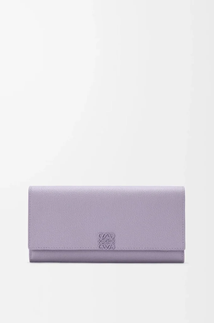 Portafoglio continentale Anagram in pelle di vitello martellata Dirty Mauve Portafoglio continentale Anagram in pelle di vitello martellata Dirty Mauve