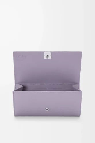 Portafoglio continentale Anagram in pelle di vitello martellata Dirty Mauve