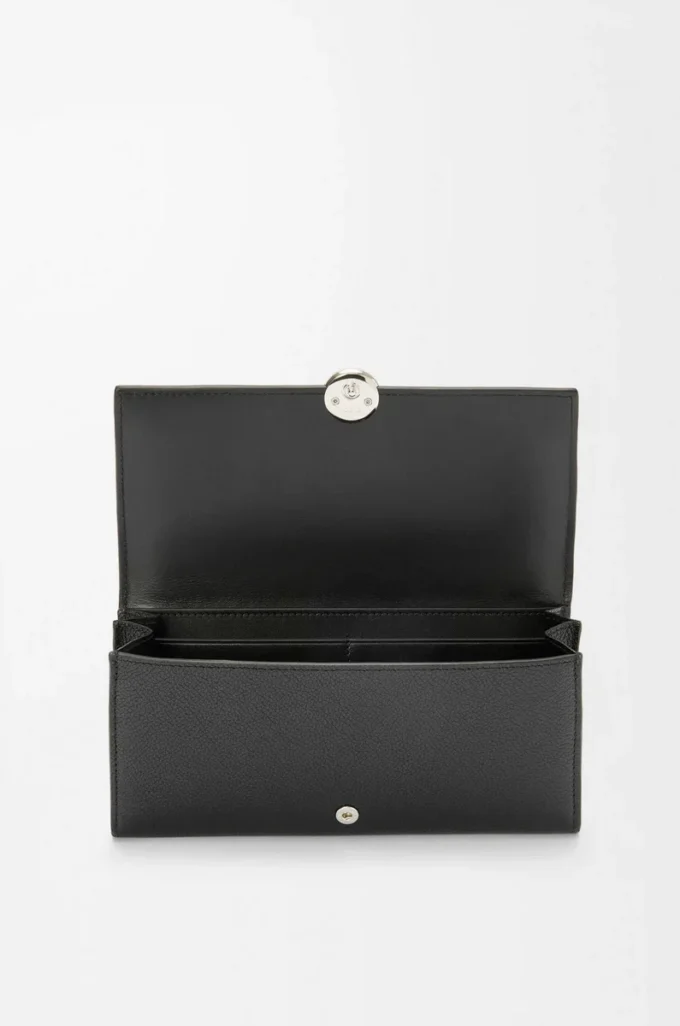 Portafoglio continentale Pebble in pelle di vitello mini grain Nero Portafoglio continentale Pebble in pelle di vitello mini grain Nero