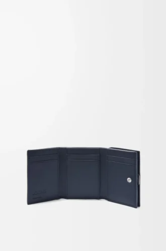 Portafoglio Puffer Anagram a tre ante in pelle di vitello nappa lucida Deep Navy