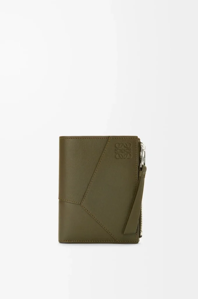 Portafoglio sottile e compatto Puzzle in classica pelle di vitello Dark Khaki Portafoglio sottile e compatto Puzzle in classica pelle di vitello Dark Khaki