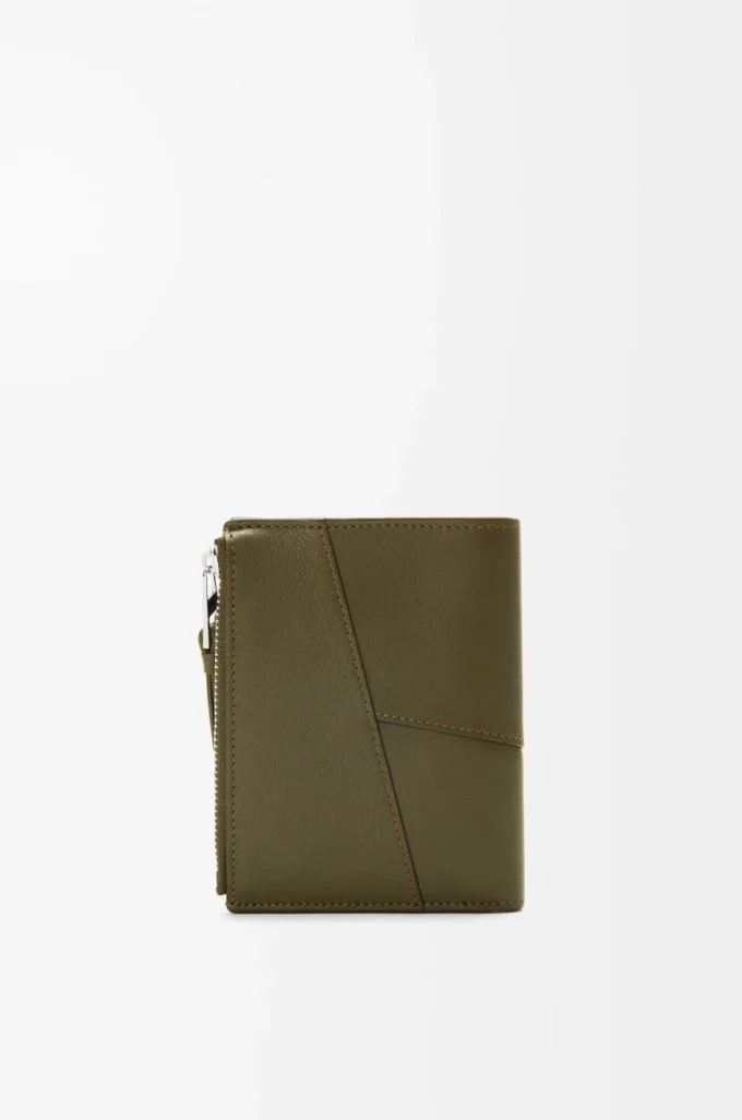 Portafoglio sottile e compatto Puzzle in classica pelle di vitello Dark Khaki Portafoglio sottile e compatto Puzzle in classica pelle di vitello Dark Khaki