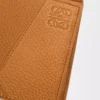 Portamonete bifold Puzzle in morbida pelle di vitello martellata Marrone chiaro Canyon Portamonete bifold Puzzle in morbida pelle di vitello martellata Marrone chiaro Canyon